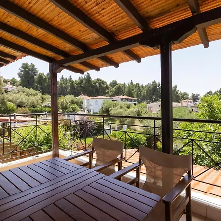 The Chain Well Maisonette 尼基季